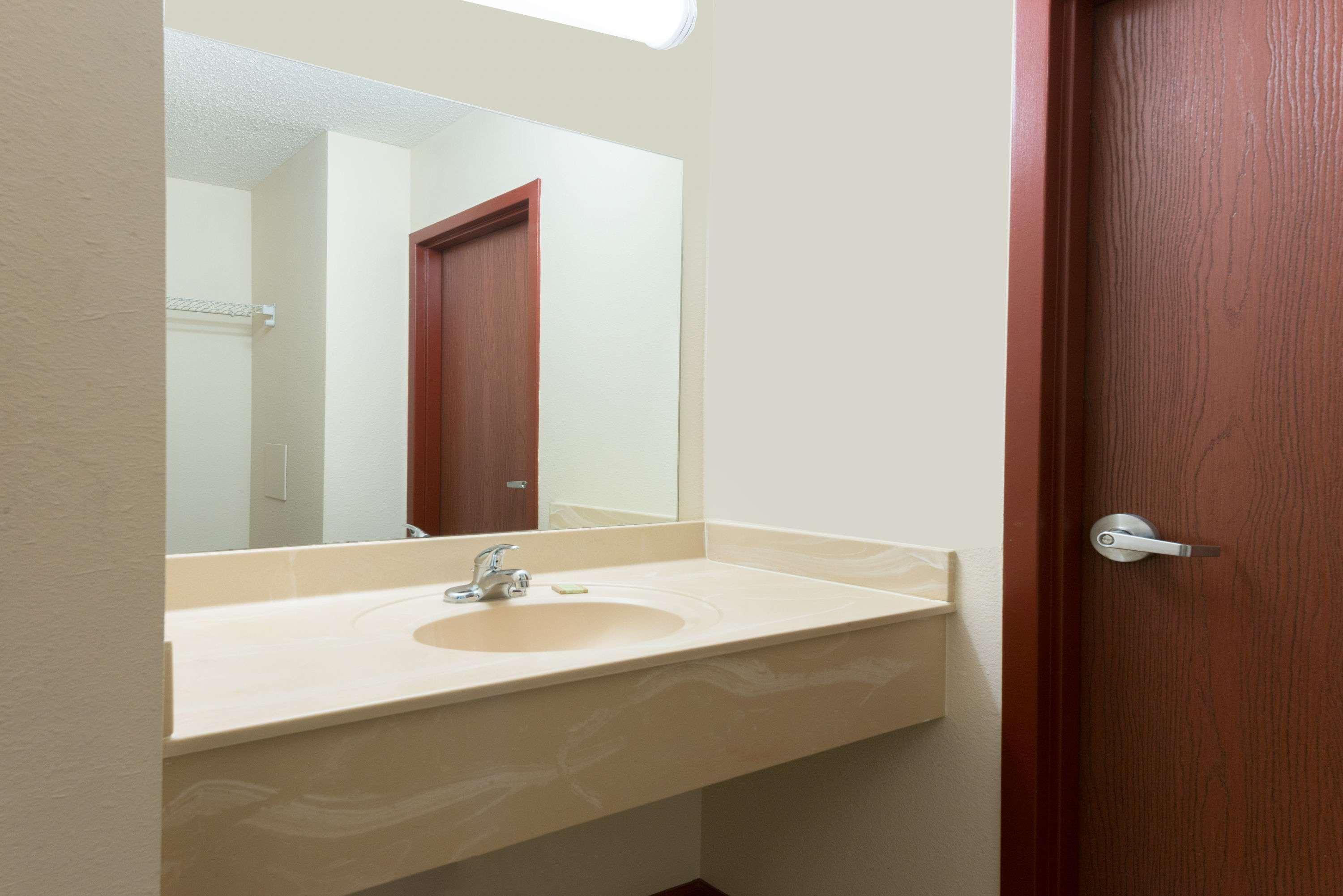 Super 8 By Wyndham Beaver Falls Ngoại thất bức ảnh