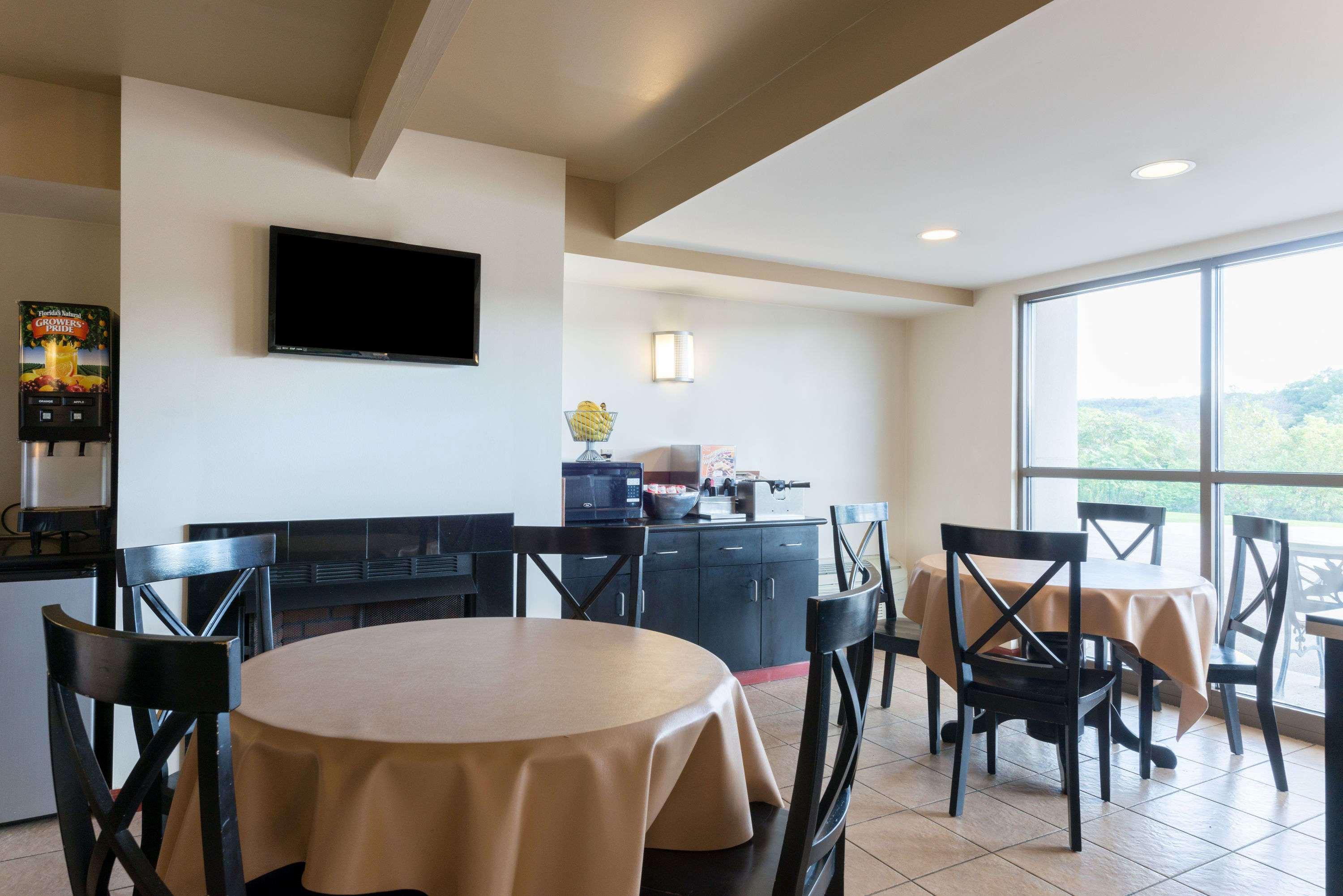 Super 8 By Wyndham Beaver Falls Ngoại thất bức ảnh
