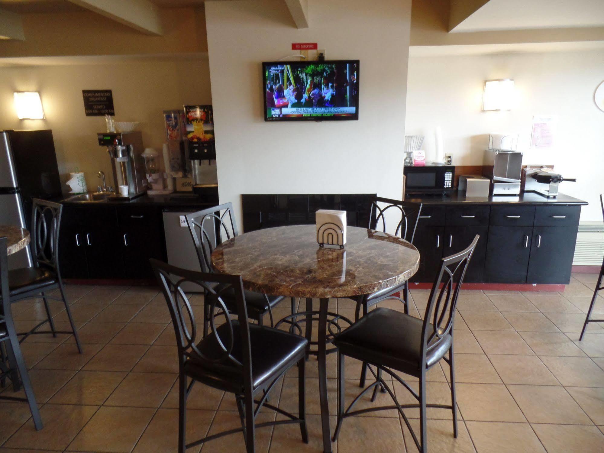 Super 8 By Wyndham Beaver Falls Ngoại thất bức ảnh